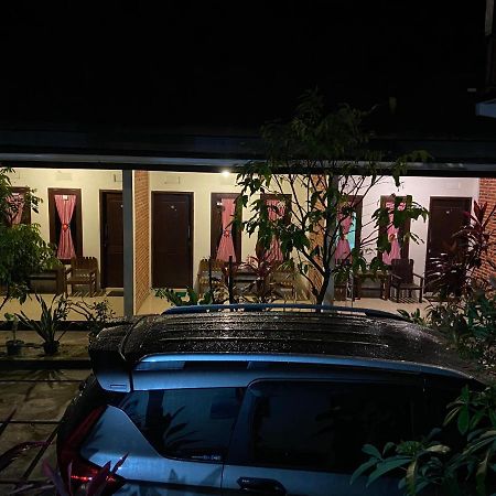 Watukarung Sackstone Guesthouse Kalak Exterior photo
